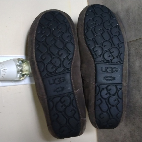 UGG SLIPPERS - Picture 5 of 8